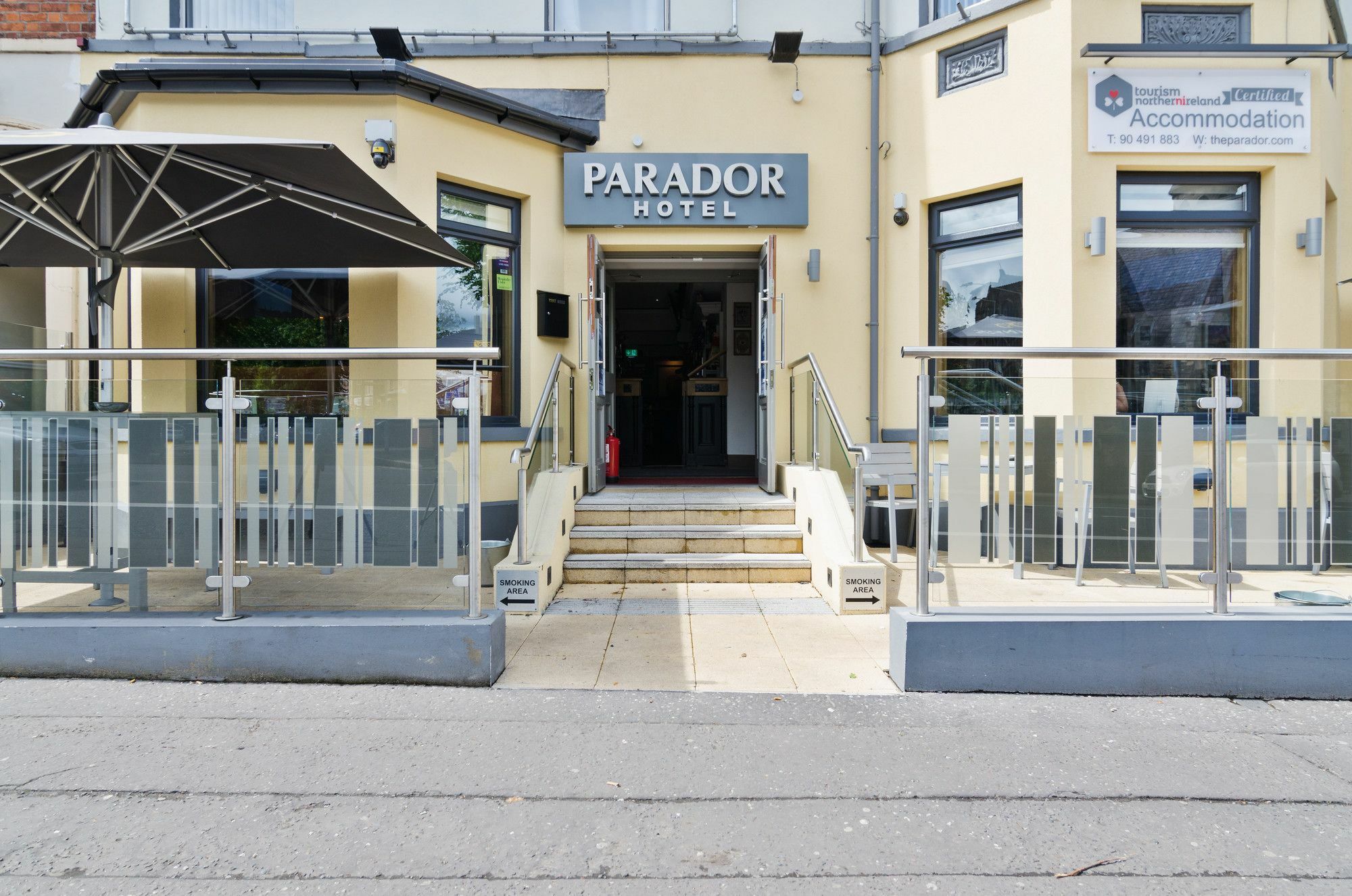 Oyo Parador Lodge Belfast Bagian luar foto