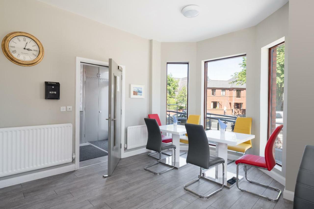 Oyo Parador Lodge Belfast Bagian luar foto
